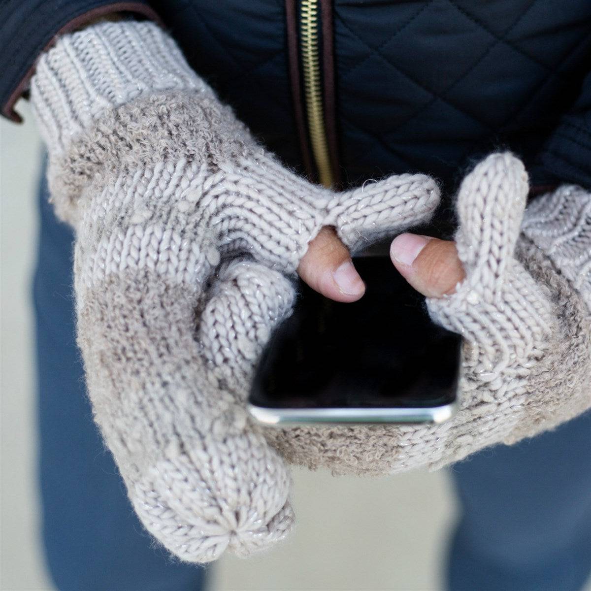 CC Touchscreen Trending Mitten